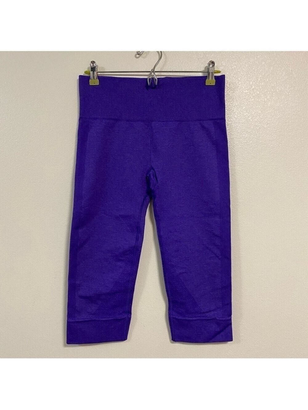 Lululemon Leggings Women’s Size 8 Purple Crop high rise Leggings